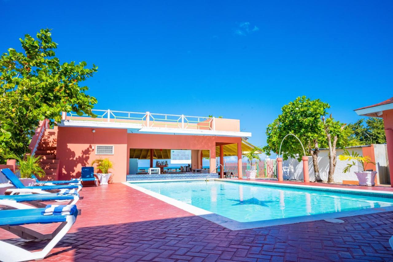 Shields Negril Villas Екстер'єр фото