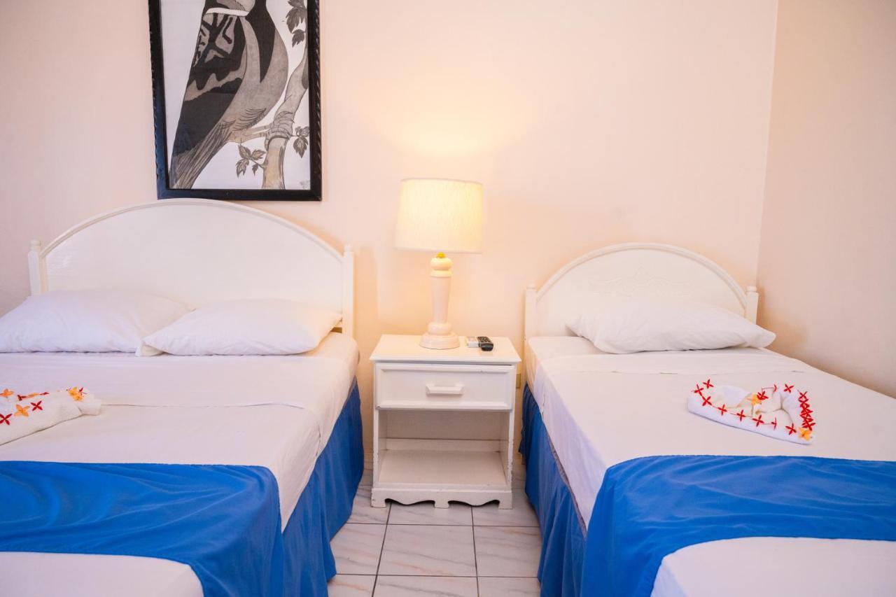 Shields Negril Villas Екстер'єр фото