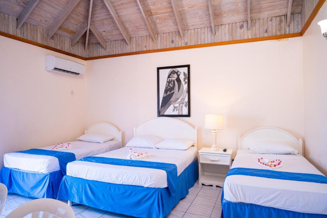 Shields Negril Villas Екстер'єр фото