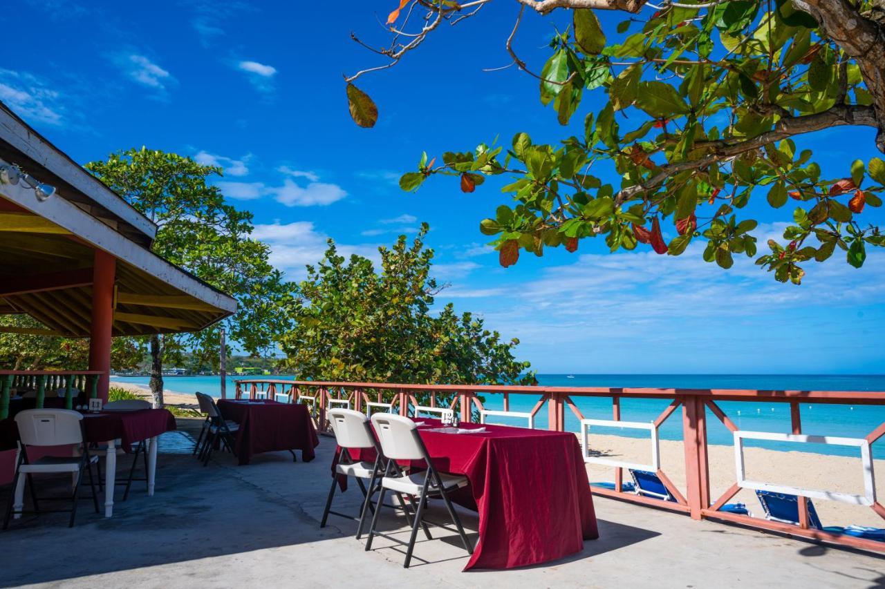 Shields Negril Villas Екстер'єр фото