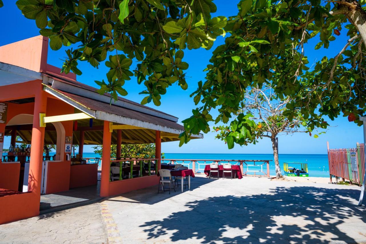 Shields Negril Villas Екстер'єр фото