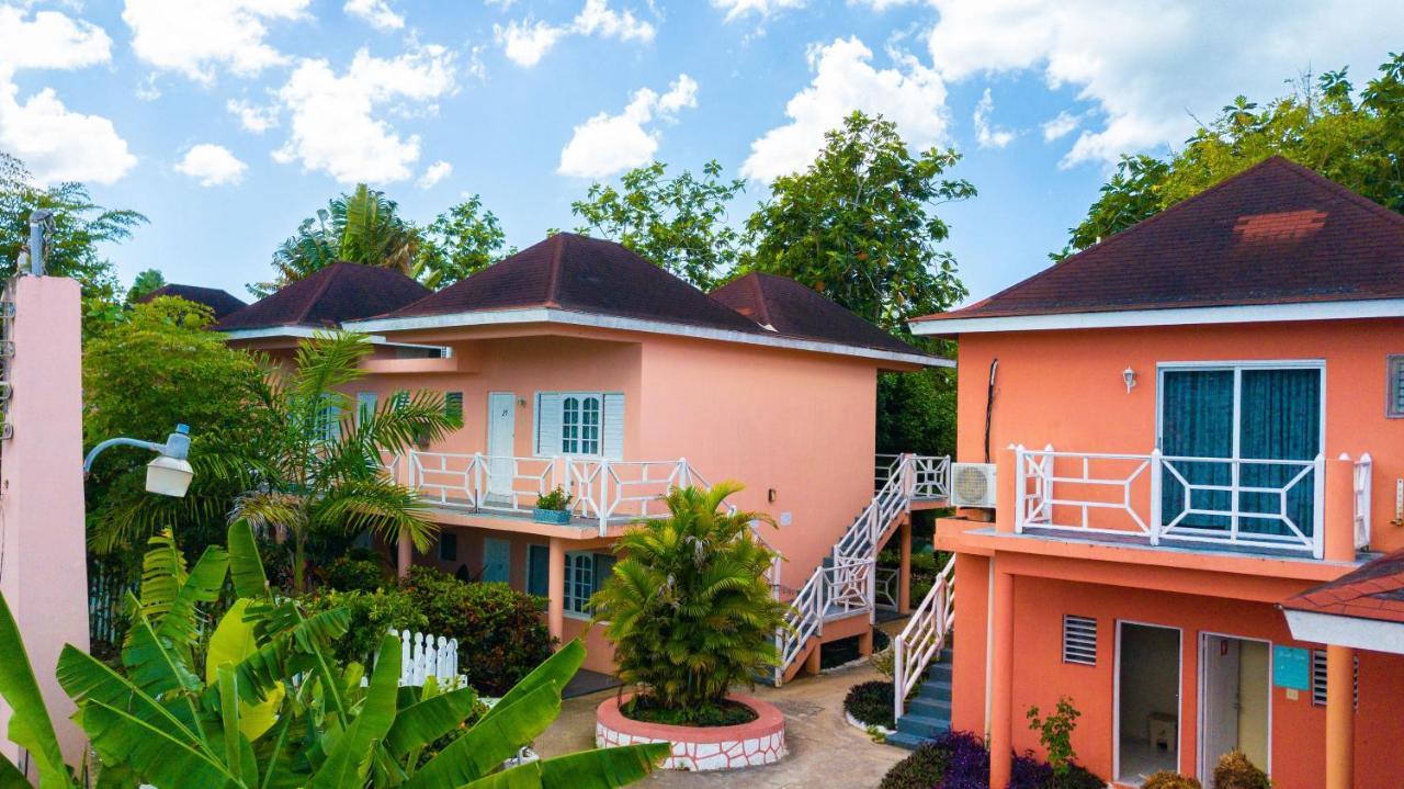Shields Negril Villas Екстер'єр фото