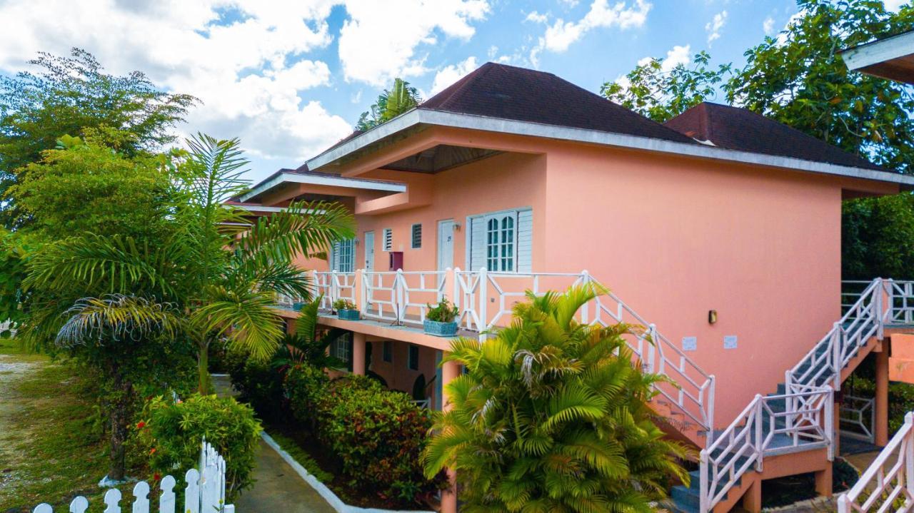 Shields Negril Villas Екстер'єр фото