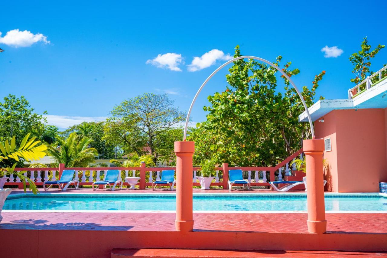Shields Negril Villas Екстер'єр фото
