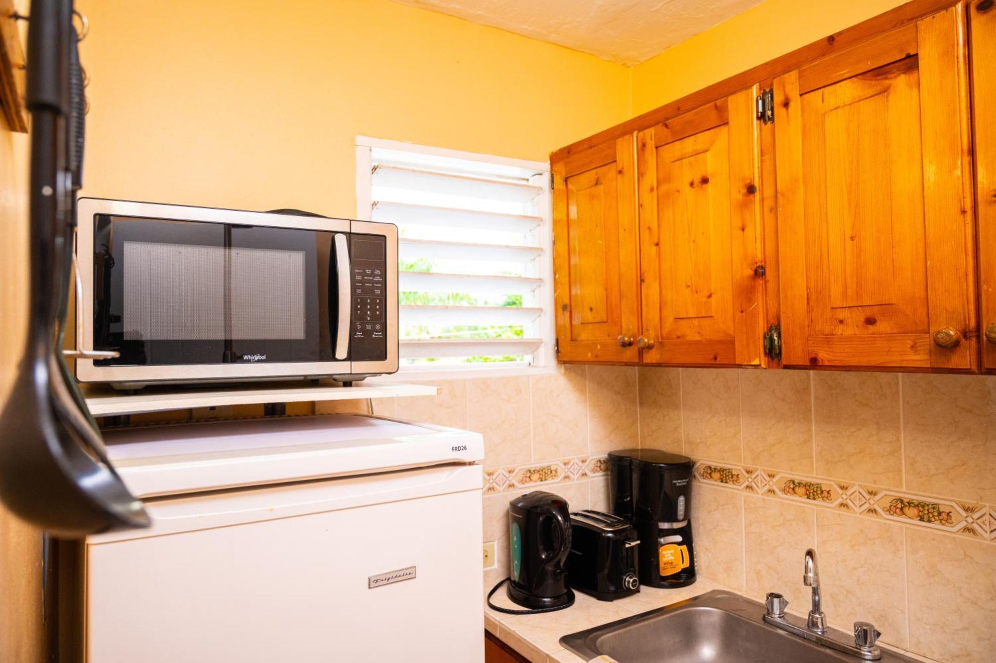 Shields Negril Villas Номер фото